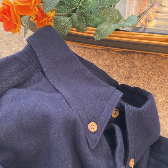 NWOT American Eagle Outfitters Navy Blue Flannel Long Sleeve Button Shirt Large - Picture 14 of 15